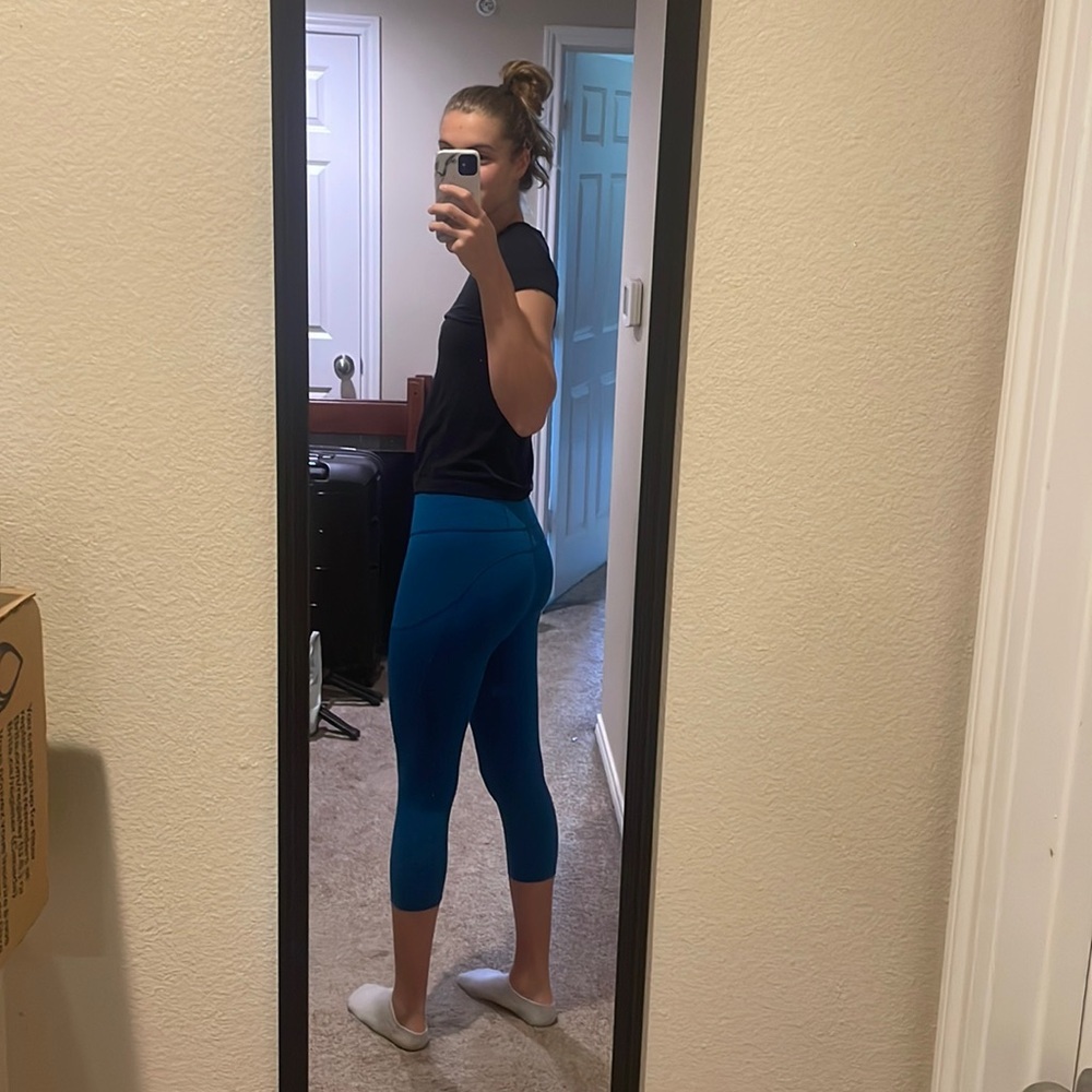 Lululemon Fast Free HR Crop 19"L Reflective Size 6 Blue Lagoon leggings - Picture 12 of 12